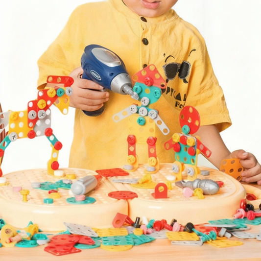 Lilla Byggmästaren™ - Självständighet börjar med lek.